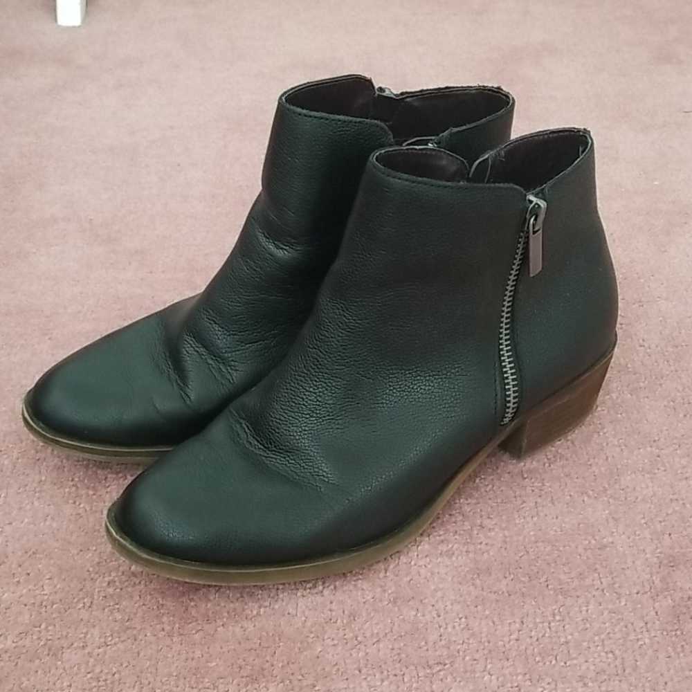 Ankle boots